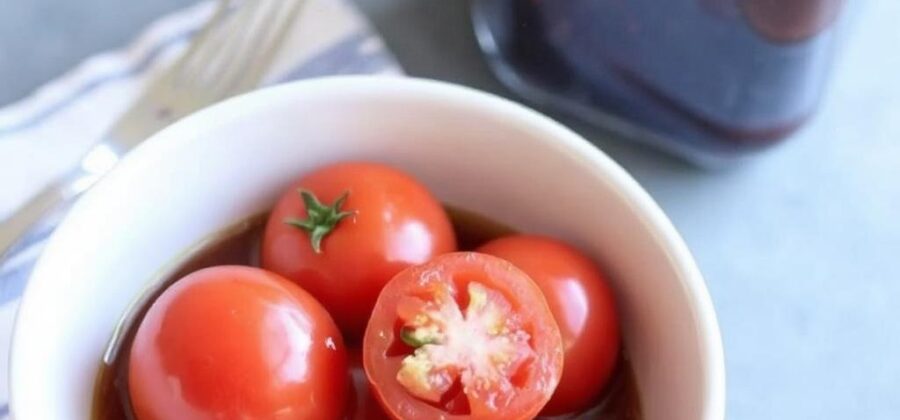 Маринованные помидоры: быстрый рецепт, который выручает, когда нужно вкусно и без лишней возни